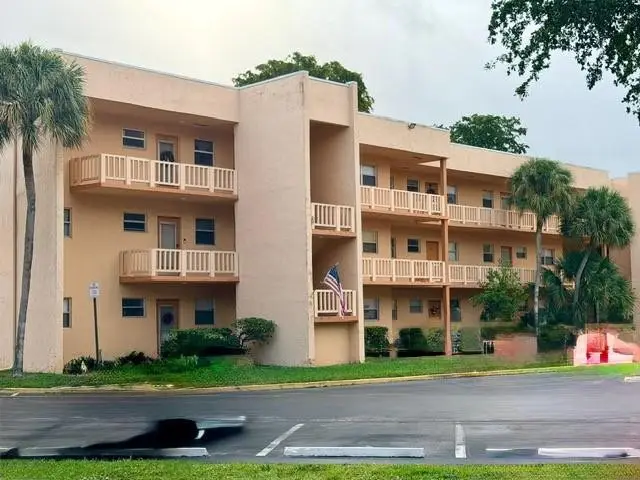 8390 Lagos De Campo Bl #305, Tamarac, FL 33321 - Image #1