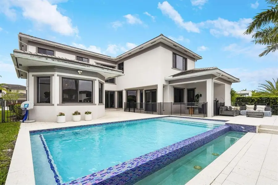 10595 S Lago Vista Circle, Parkland, FL 33076 - Image #2