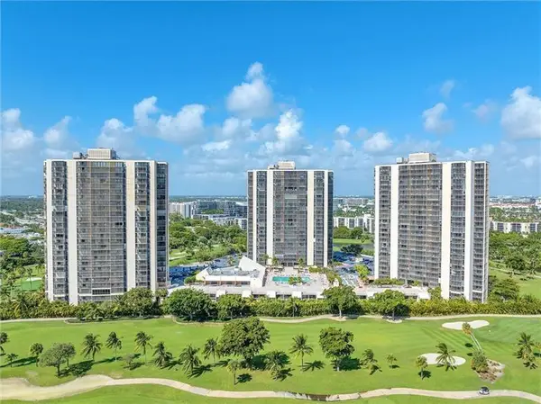 20301 W Country Club Drive #1222, Aventura, FL 33180