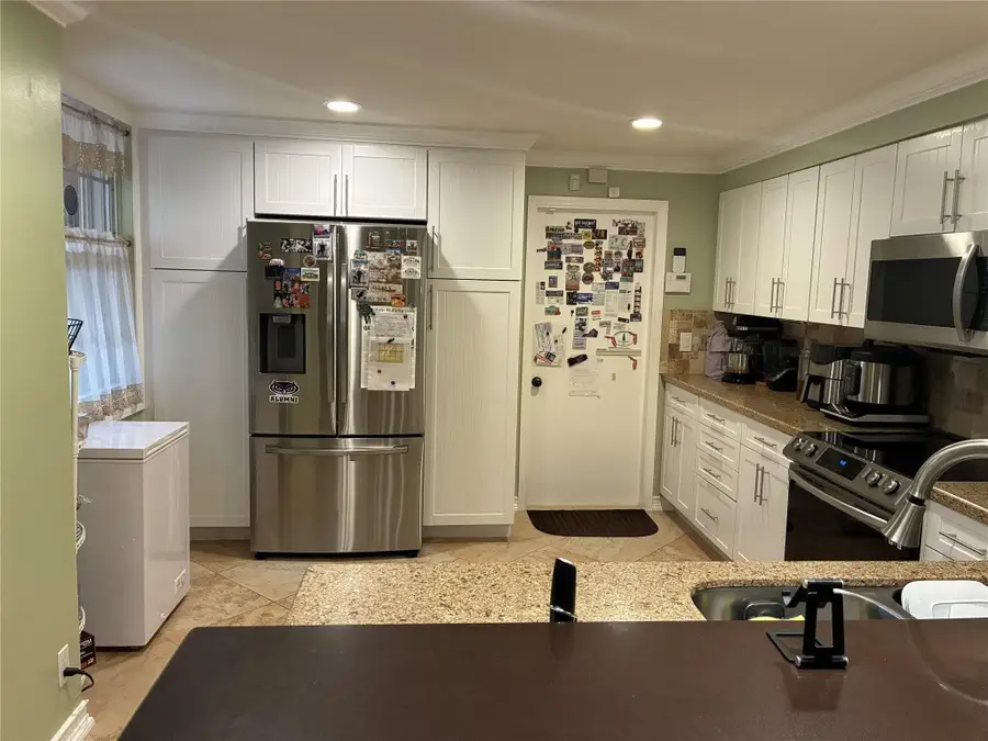 1552 Barcelona Way #6-19, Weston, FL 33327 - Image #3