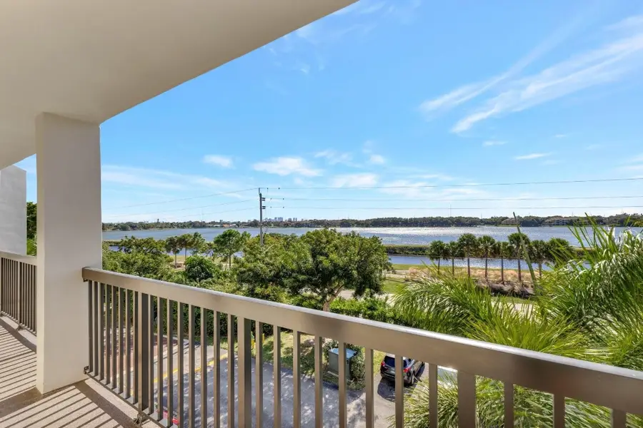 115 Lake Emerald Drive #403, Oakland Park, FL 33309 - Image #3