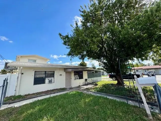 271 SW 11th Avenue, Hallandale Beach, FL 33009 - Image #3