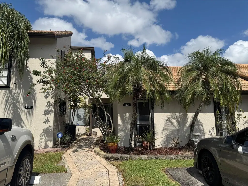 956 Mockingbird #506, Plantation, FL 33324 - Image #1