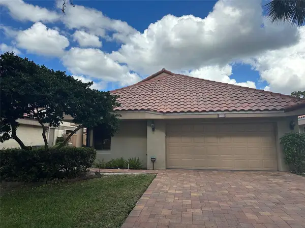 9355 NW 18th Place, Plantation, FL 33322