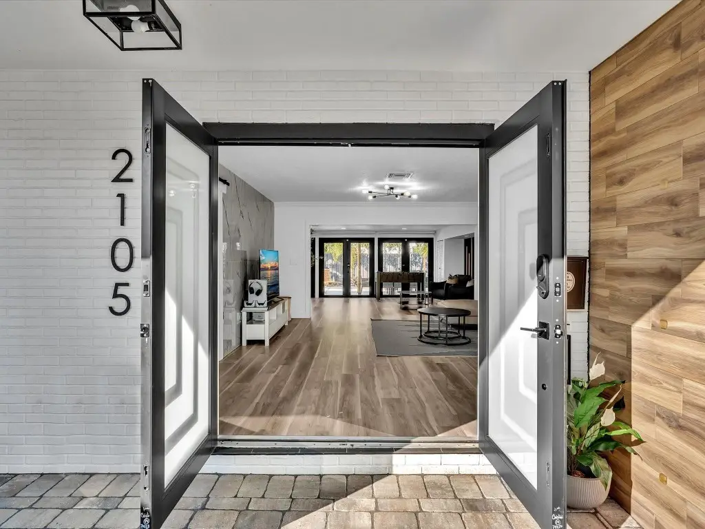 2105 NE 62nd Street, Fort Lauderdale, FL 33308 - Image #1