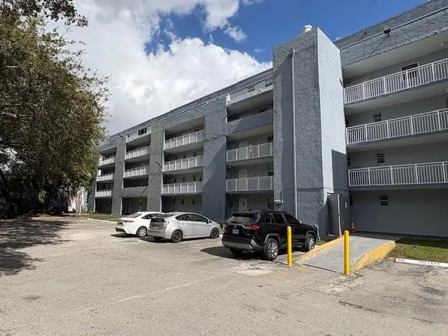 9359 Fontainebleau Boulevard #F401, Miami, FL 33172 - Image #2