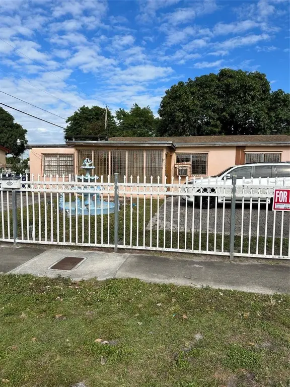 Address Withheld By Seller, Miami, FL 33169 - Image #2