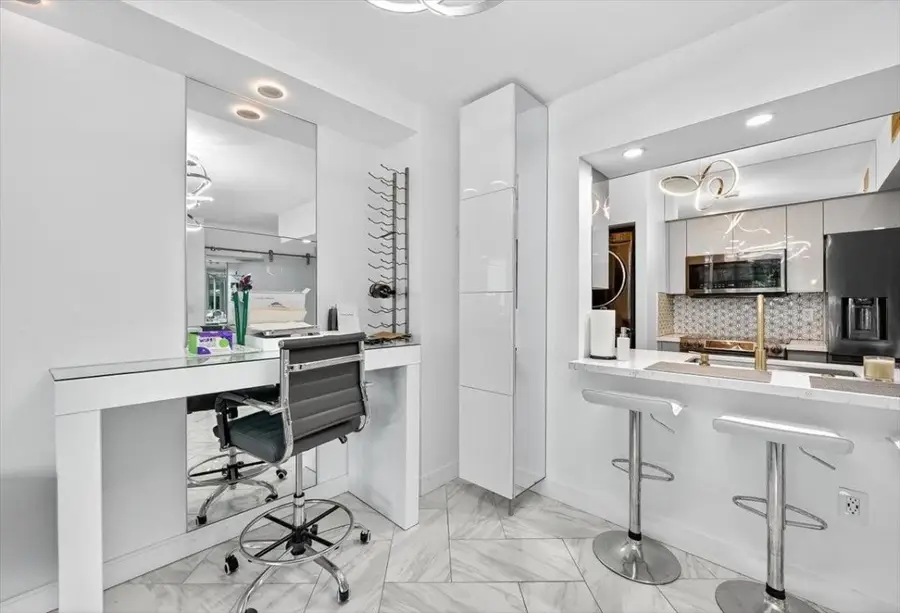 347 N New River Drive #807, Fort Lauderdale, FL 33301 - Image #2