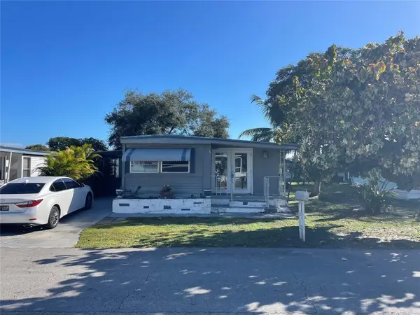 1670 SW 84th Avenue, Davie, FL 33324