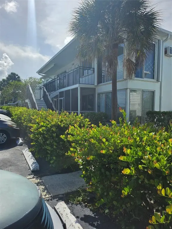 1045 SE 15th Street #13C, Fort Lauderdale, FL 33316 - Image #3