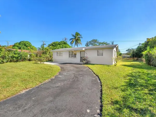 3310 NW 43rd Avenue, Lauderdale Lakes, FL 33319