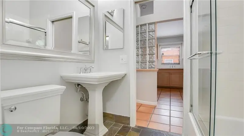 607 SW 15 Street, Fort Lauderdale, FL 33315 - Image #2