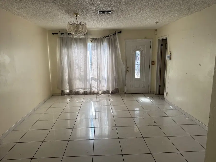 6911 Harding Street, Hollywood, FL 33024 - Image #3