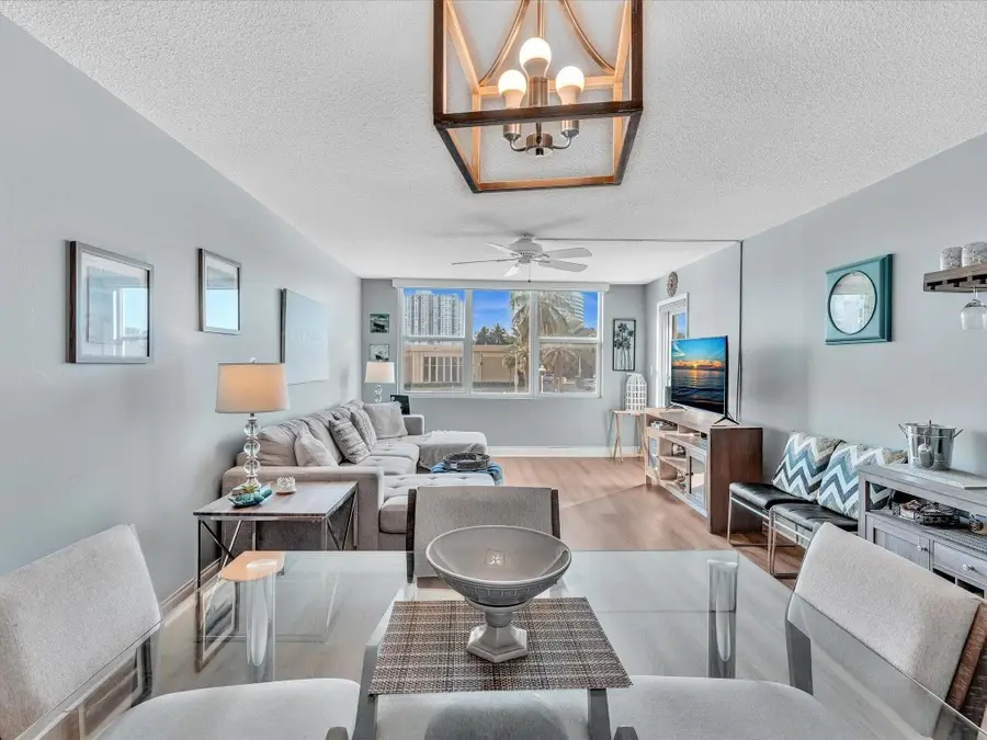 201 N Ocean Boulevard #202, Pompano Beach, FL 33062 - Image #3