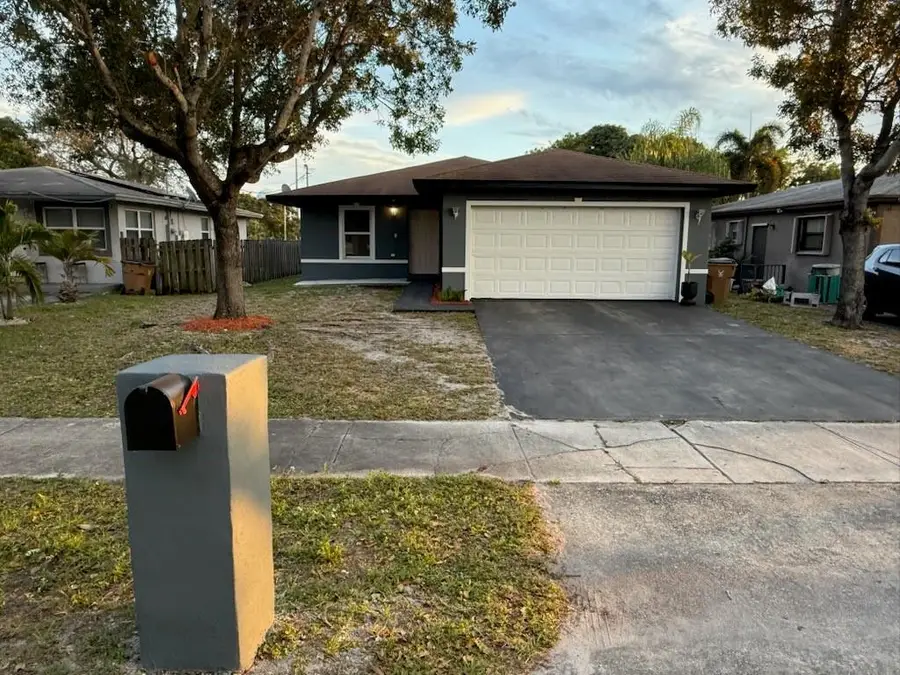 176 SW 5th Court, Deerfield Beach, FL 33441 - #2