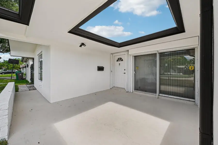 6764 Dogwood Drive, Miramar, FL 33023 - Image #3