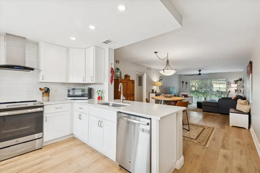 2202 Lucaya Bend #L2, Coconut Creek, FL 33066 - #3