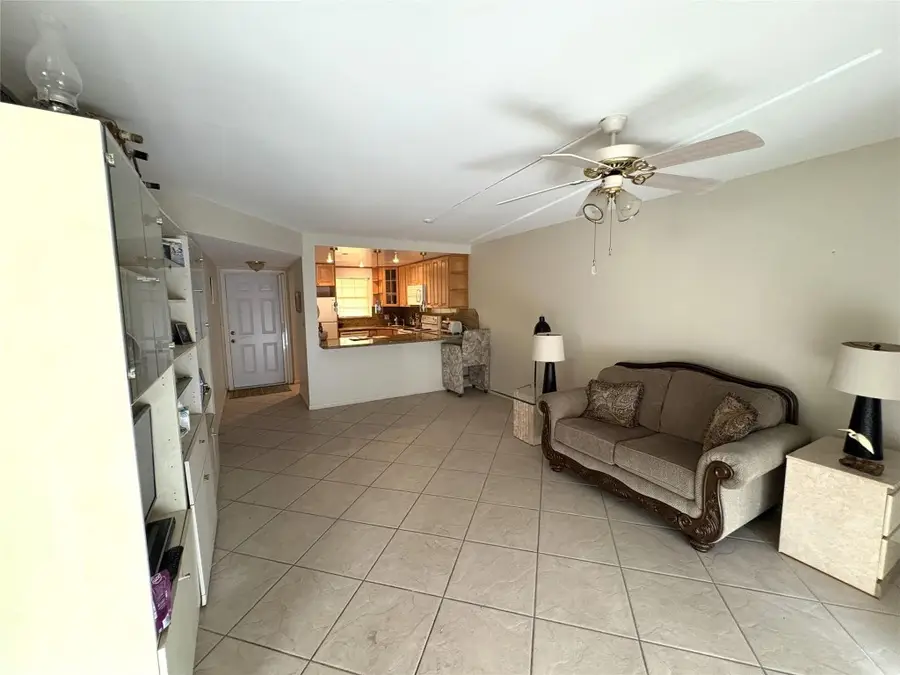 630 Tennis Club Drive #202, Fort Lauderdale, FL 33311 - Image #2