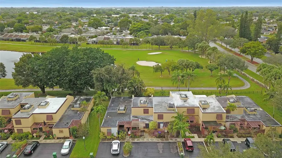 1640 W Golfview Drive, Pembroke Pines, FL 33026 - Image #2