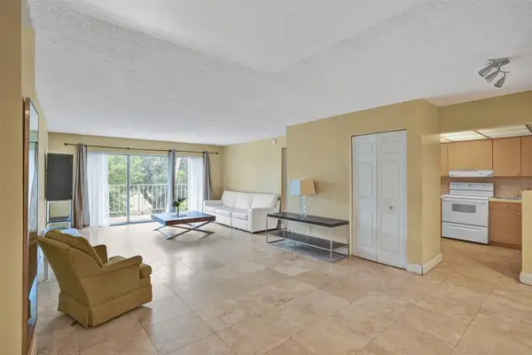 200 178th Drive #309, Sunny Isles Beach, FL 33160