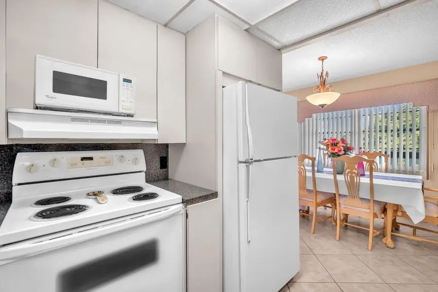 420 Richmond C #420, Deerfield Beach, FL 33442 - Image #3