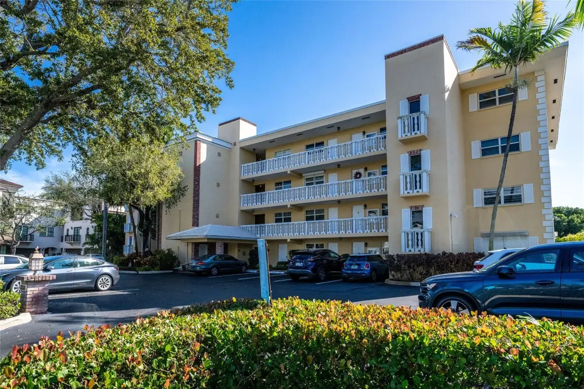 1332 Bayview Drive #401, Fort Lauderdale, FL 33304 - Image #1