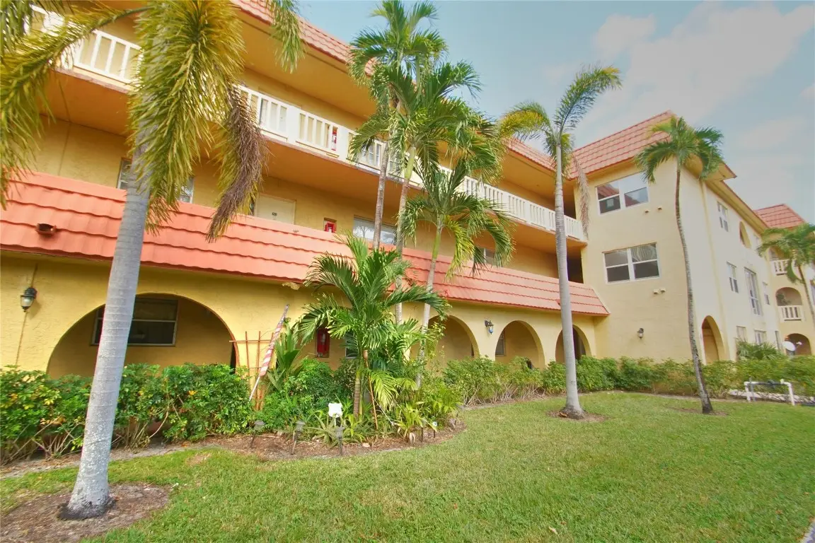 10762 La Placida Drive #205, Coral Springs, FL 33065 - Image #1