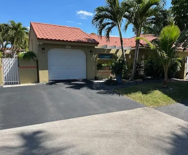 1227 Seagrape Circle, Weston, FL 33326