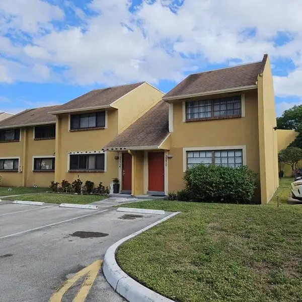 3270 N Pine Island Road #307, Sunrise, FL 33351