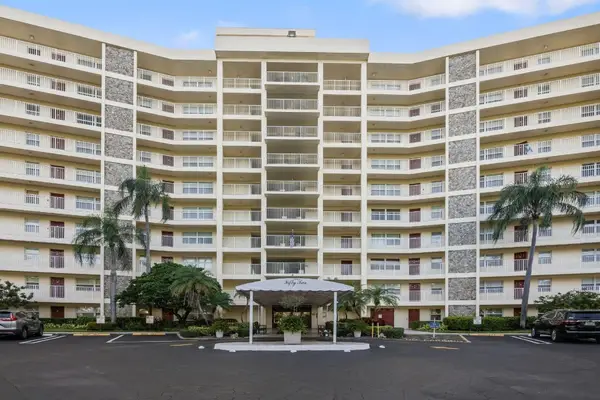 3095 N N Course #1008, Pompano Beach, FL 33069