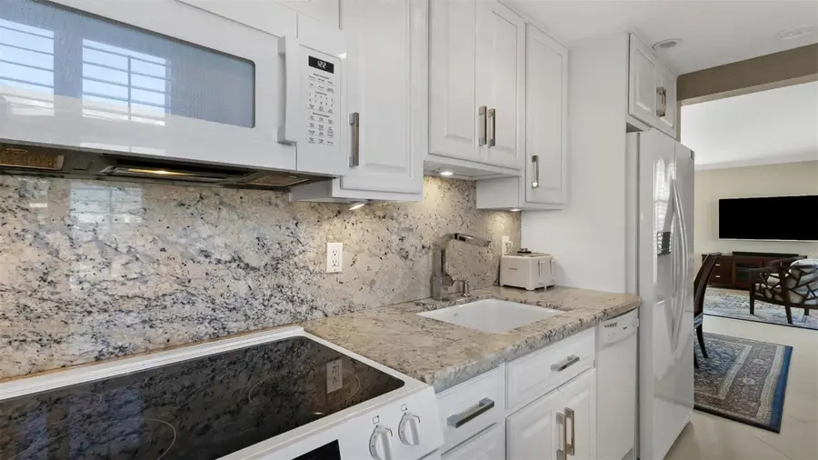 888 Intracoastal Drive #6F, Fort Lauderdale, FL 33304 - Image #3