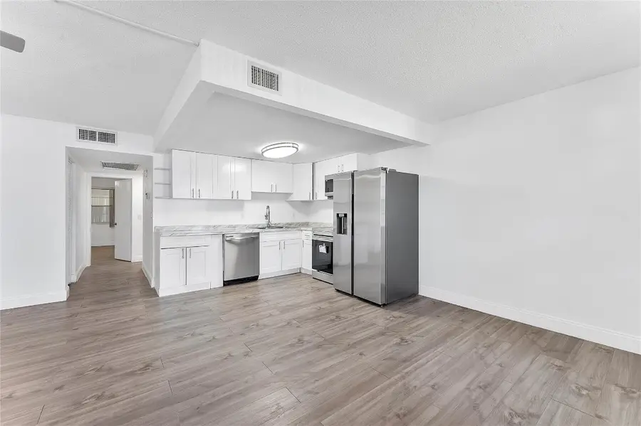 1052 Hythe C #1052, Boca Raton, FL 33434 - Image #3