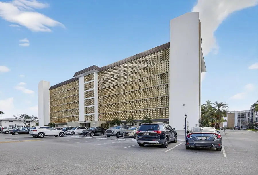 3050 NE 16th Avenue #207, Fort Lauderdale, FL 33334 - #3