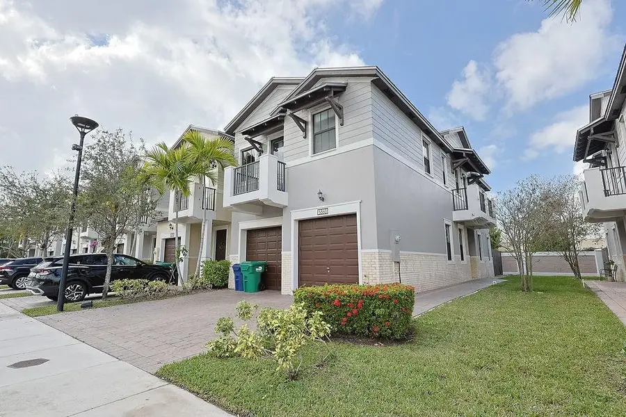 5860 NW 104th Path, Doral, FL 33178 - #2