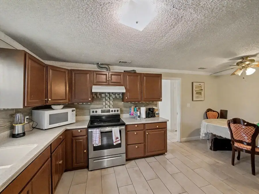 5043 Marcia Place, West Palm Beach, FL 33407 - #2