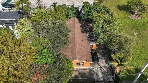 35 NE 53rd Street, Miami, FL 33137