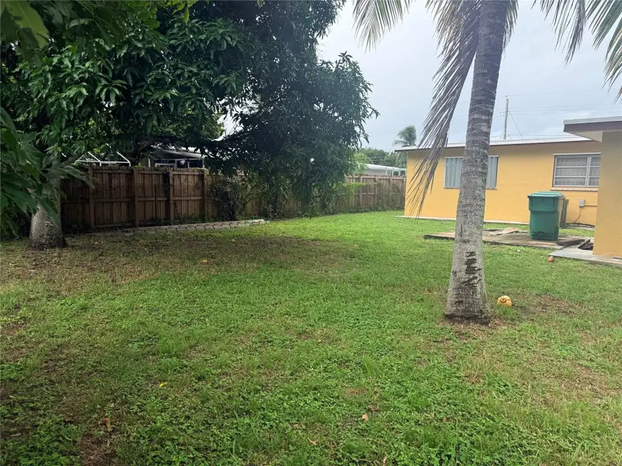 19425 NW 39th Avenue, Miami Gardens, FL 33055 - Image #2