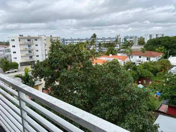 7800 Carlyle Avenue #5E, Miami Beach, FL 33141