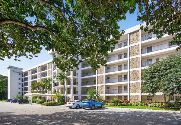 2801 N Palm Aire Drive #203, Pompano Beach, FL 33069