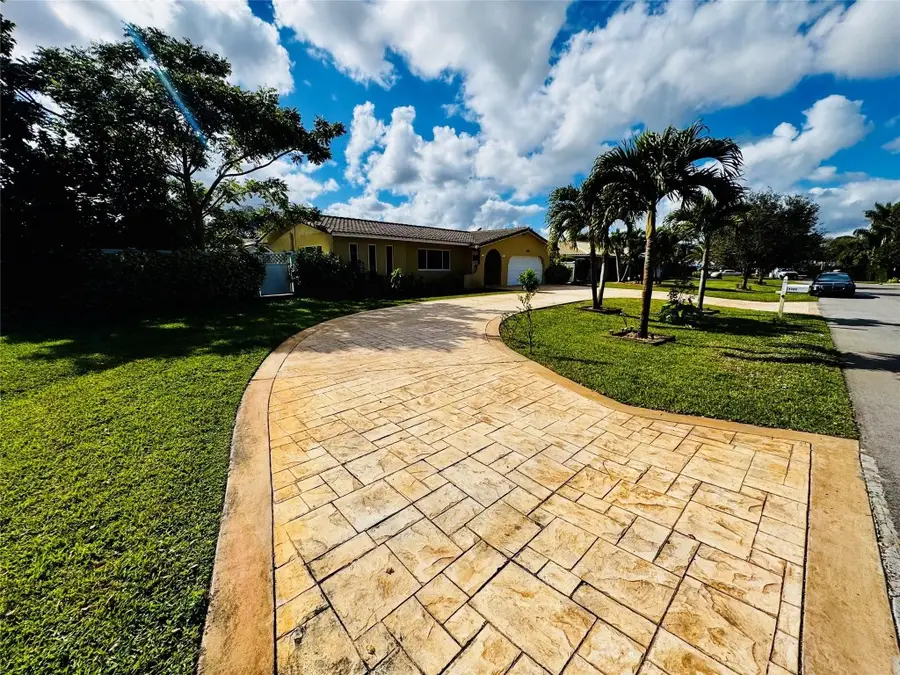 8306 NW 36th Street, Coral Springs, FL 33065 - #3