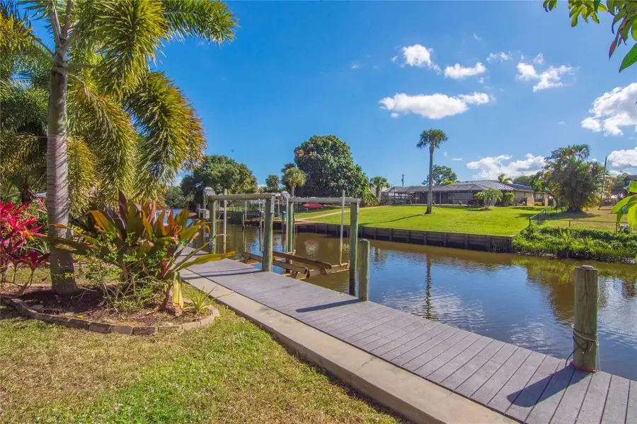 460 NE Cornwall Avenue, Port Saint Lucie, FL 34983 - Image #2