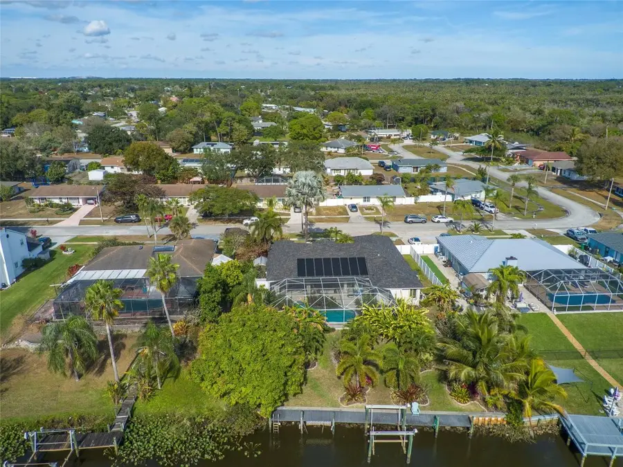 460 NE Cornwall Avenue, Port Saint Lucie, FL 34983 - Image #3