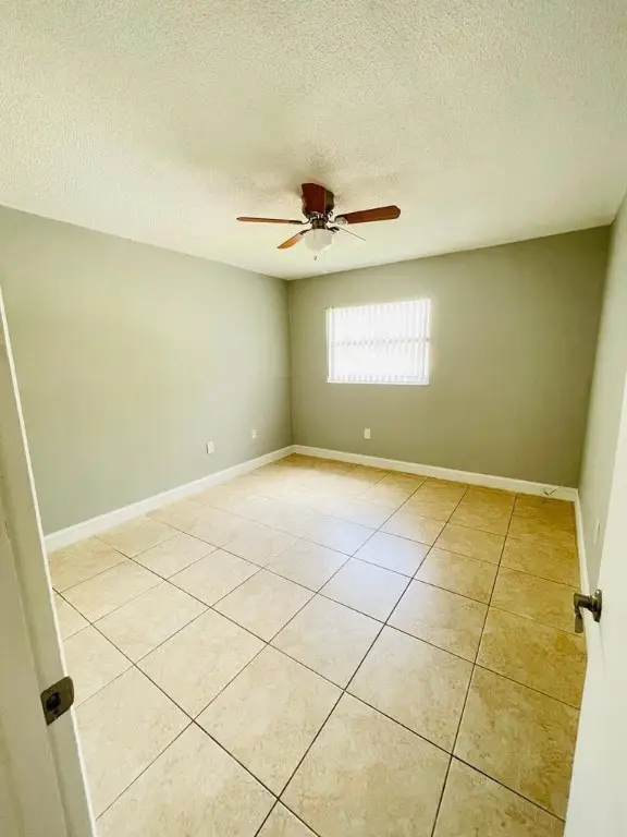 Address Withheld By Seller, Miami, FL 33126 - #3
