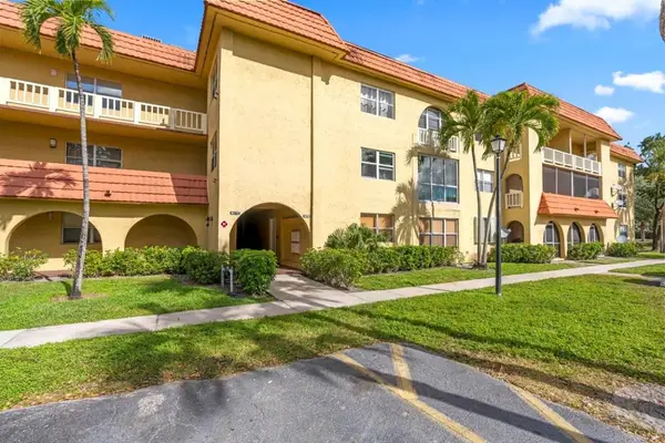 10762 La Placida Drive #7-106, Coral Springs, FL 33065