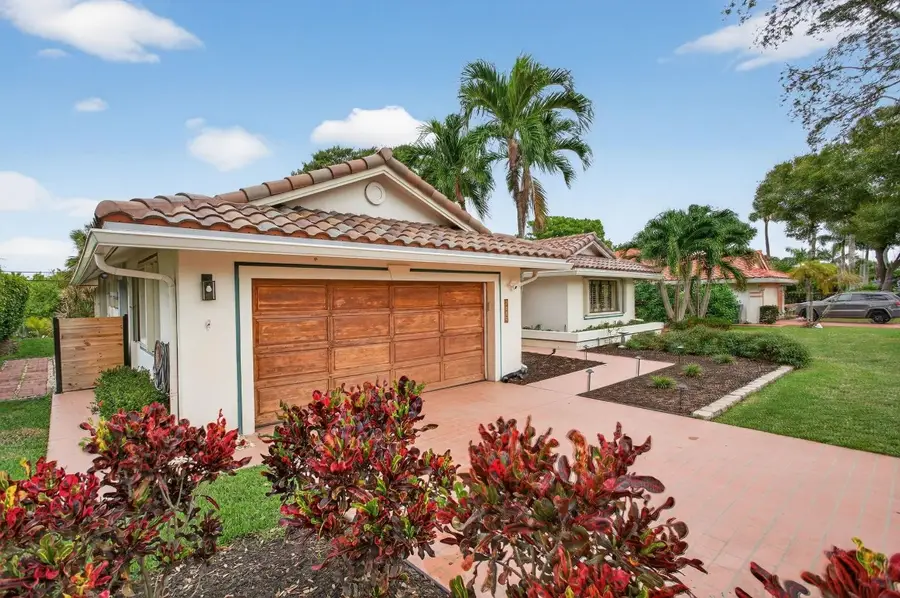 2689 Oak Tree Drive, Fort Lauderdale, FL 33309 - Image #2