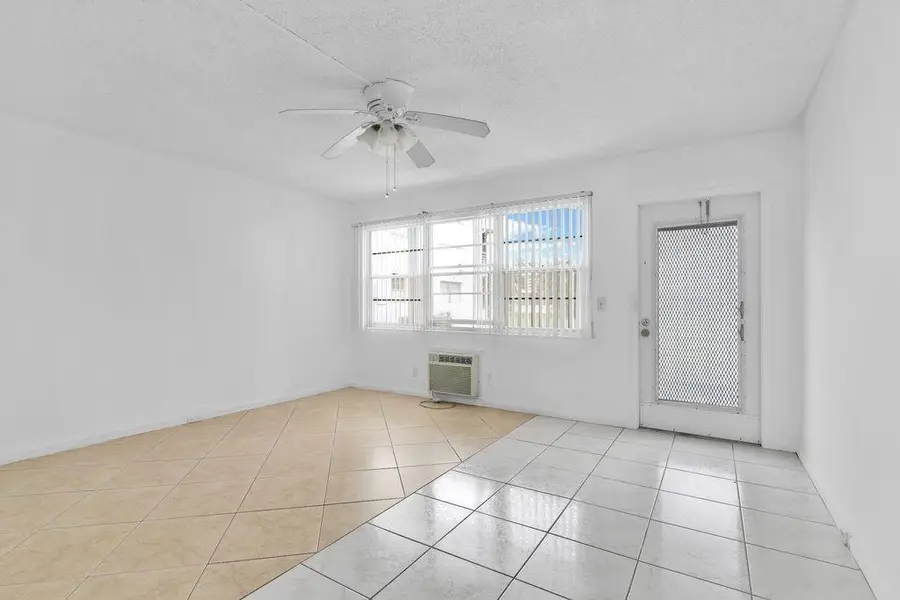 398 Tilford #398, Deerfield Beach, FL 33442 - Image #3