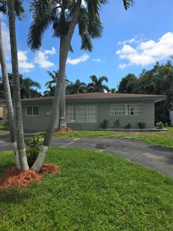 2111 N 57th Terrace, Hollywood, FL 33021 - Image #3