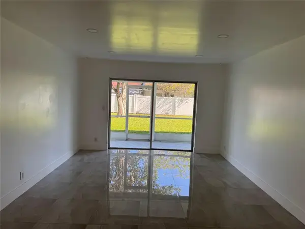 5515 Lakewood Circle #115, Margate, FL 33063