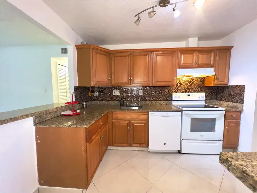 1021 NW 45th Street #4, Lighthouse Point, FL 33064 - #2