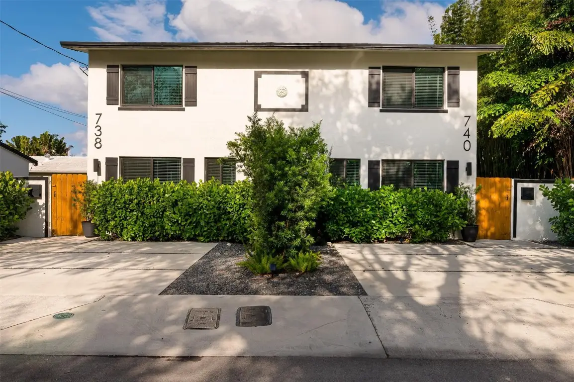 738 NE 17th Avenue, Fort Lauderdale, FL 33304 - Image #1